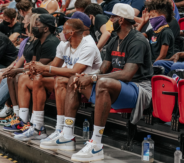 托特纳姆训练开放日，转会期更衣室发声引欢呼，意甲在即，医务组通报恢复